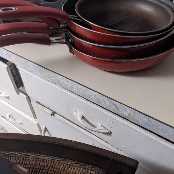 Pots and pans - Picture 2 of 5